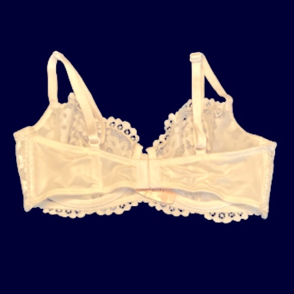 Victoria’ Secret Very Sexy Unlined Demi - Picture 3 of 7